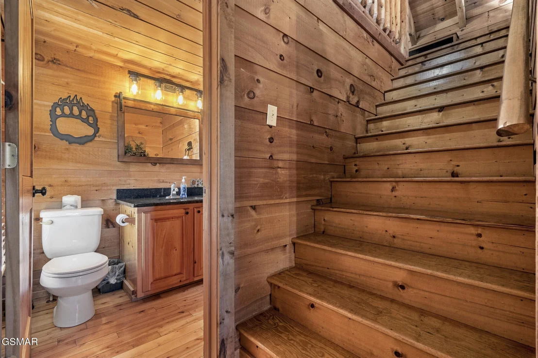 Photo of 1713 Bear View Road