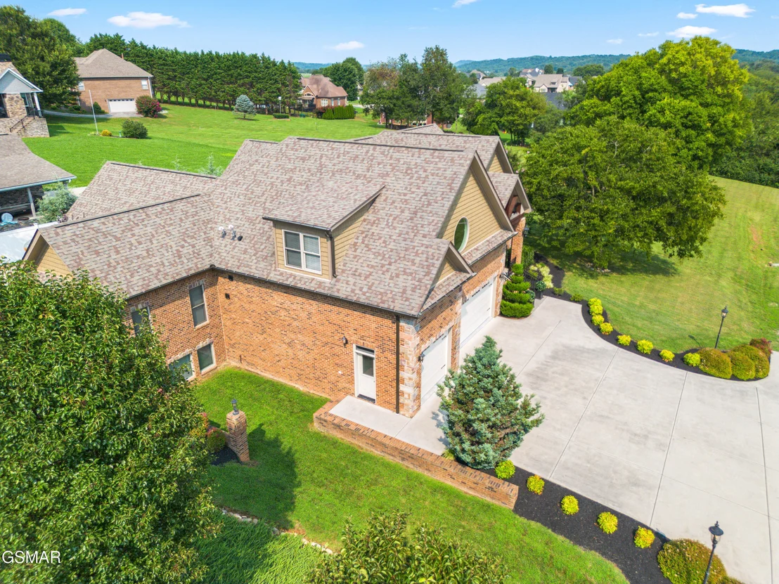 Photo of 2399 McCleary Road