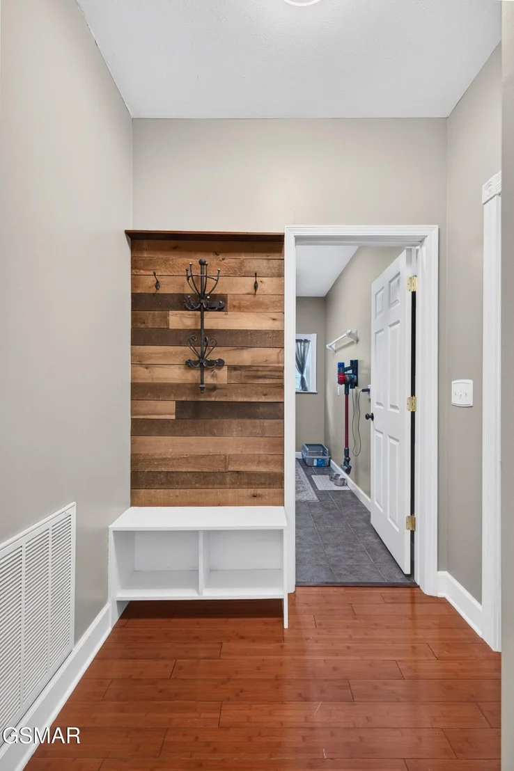Photo of 917 Crickett Drive