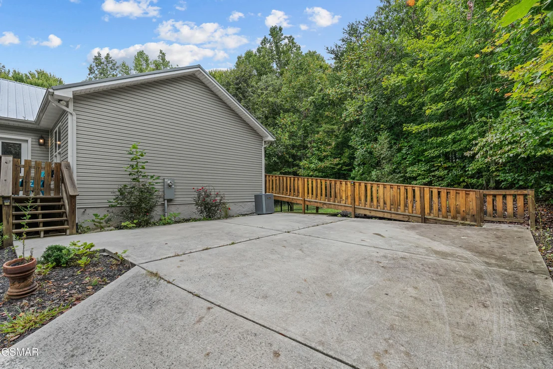 Photo of 3851 Mistletoe Loop