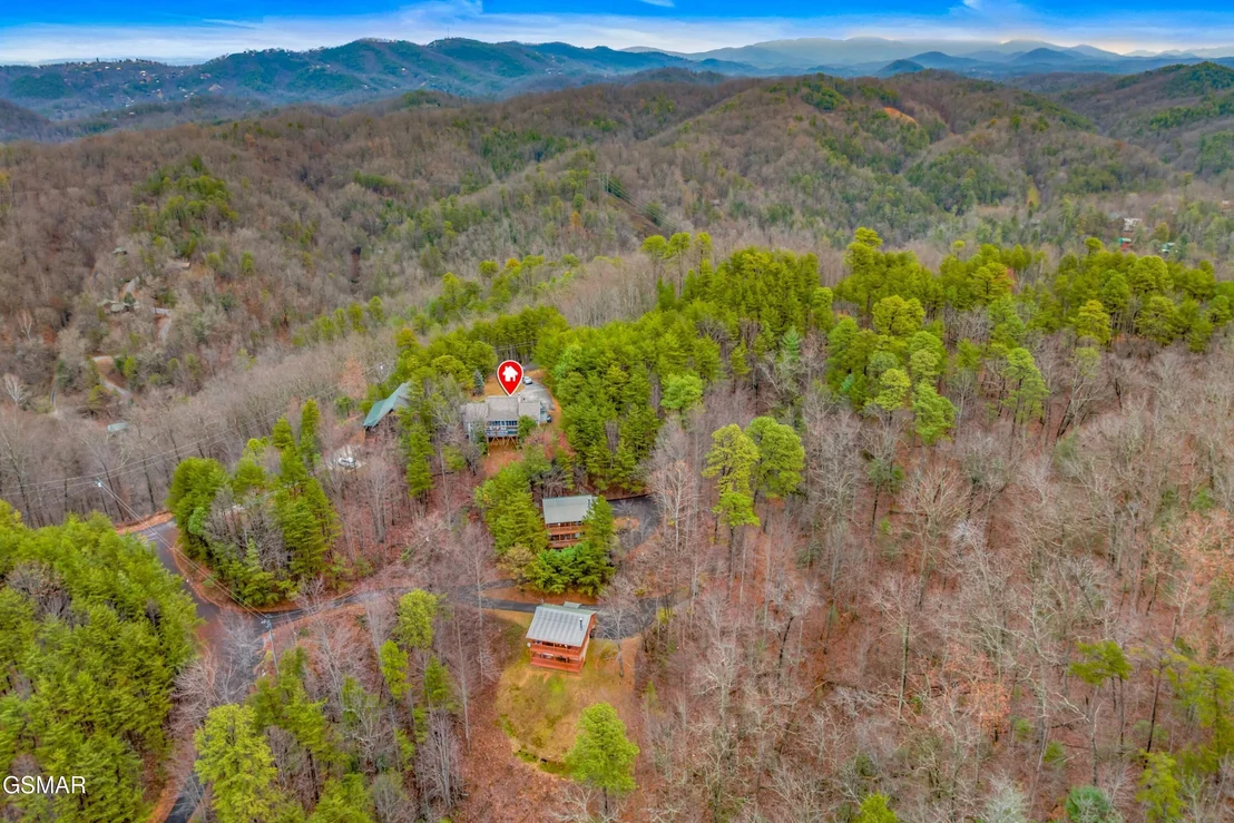 Photo of 550 Sassafras Trail