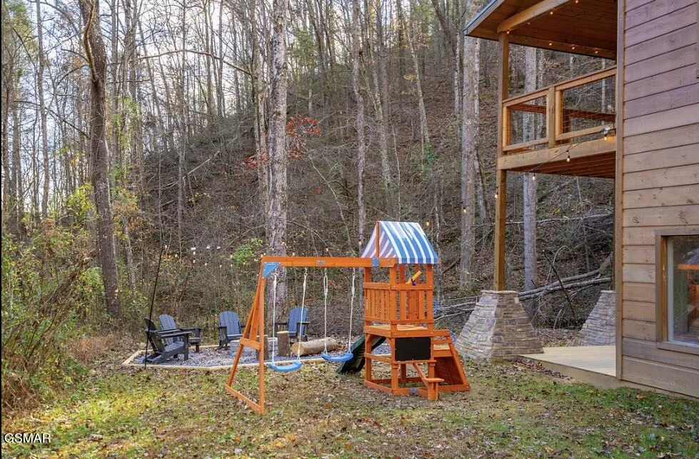 Photo of 1615 Bear Valley Road
