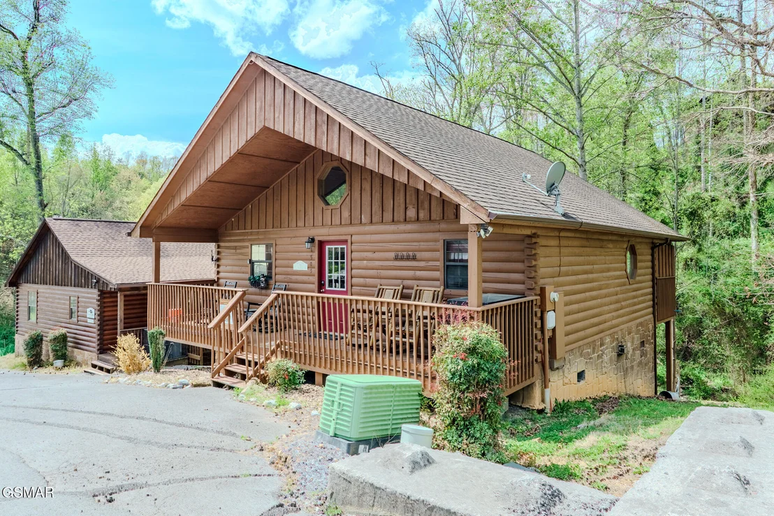 Photo of 1624 Pinewood Way