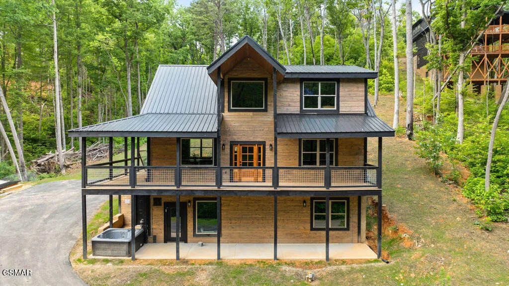 Photo of 2176 Spurling Road