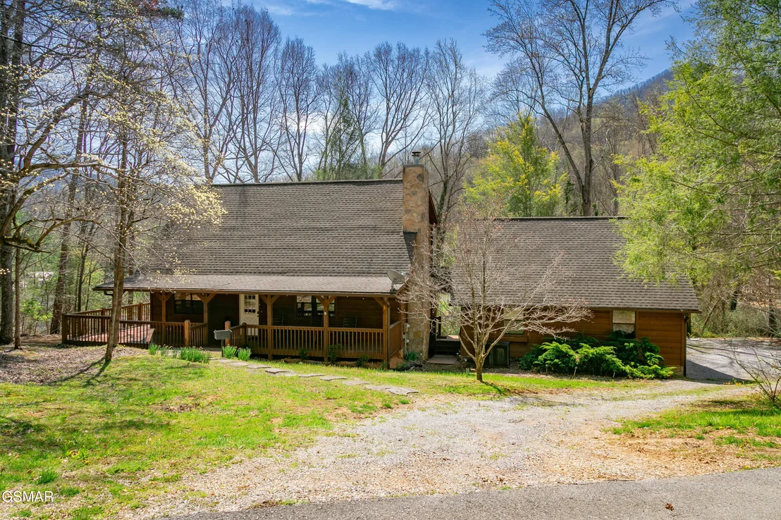 Photo of 3849 Saddle Brook Way