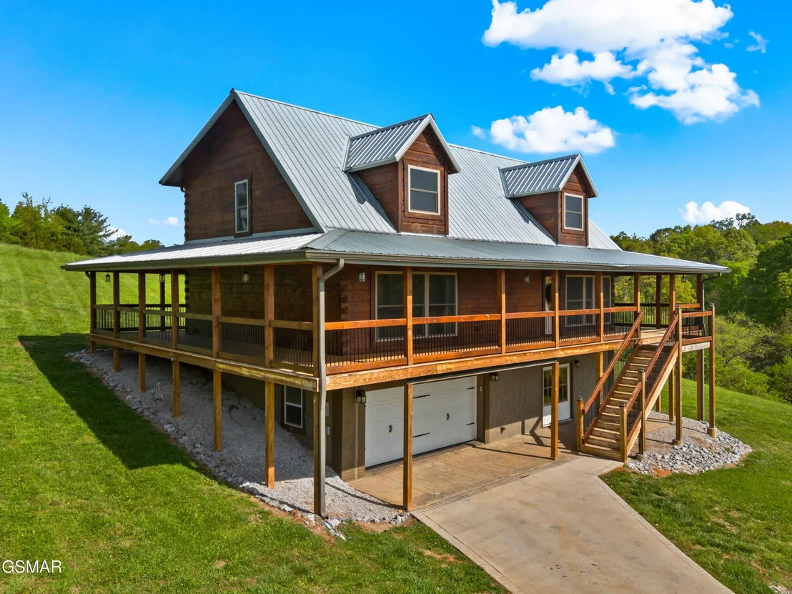 Photo of 102 Golf View Boulevard
