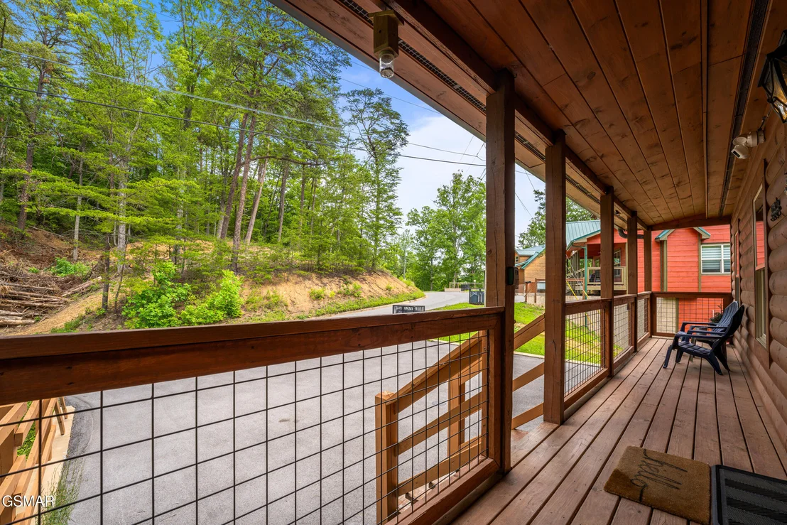 Photo of 1533 Bear Valley Road