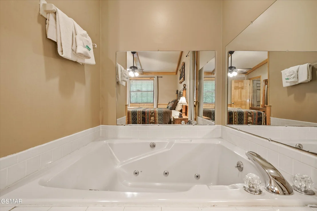 Photo of 615 Iron Mountain Road
