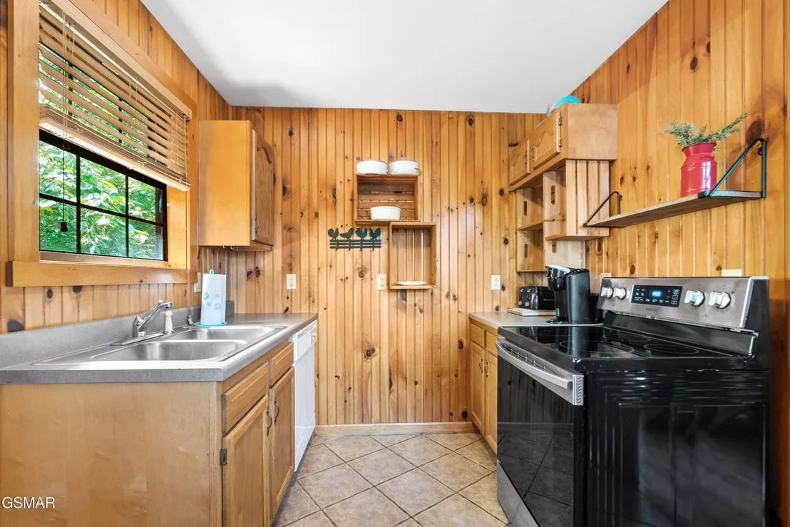 Photo of 2295 Bluff Mountain Road