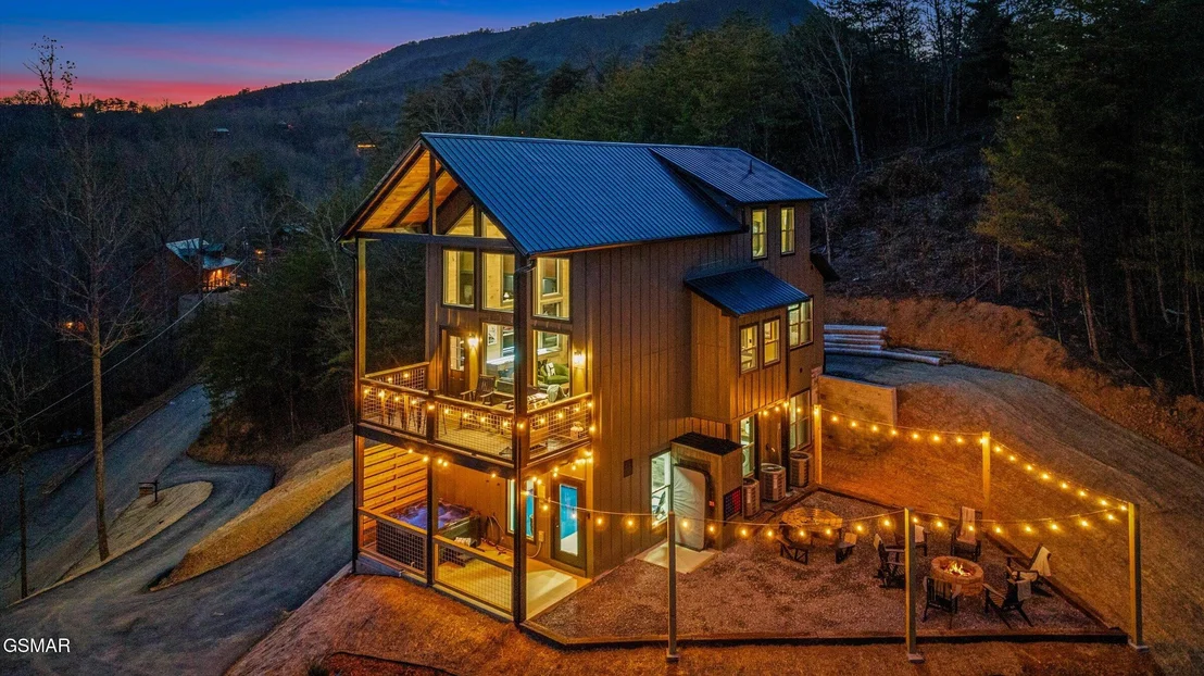 Photo of 1518 Bear Valley Road
