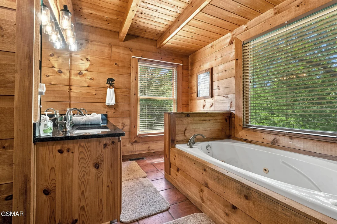 Photo of 1713 Bear View Road