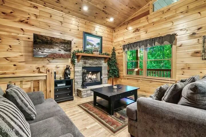 Photo of 3828 Saddle Brook Way