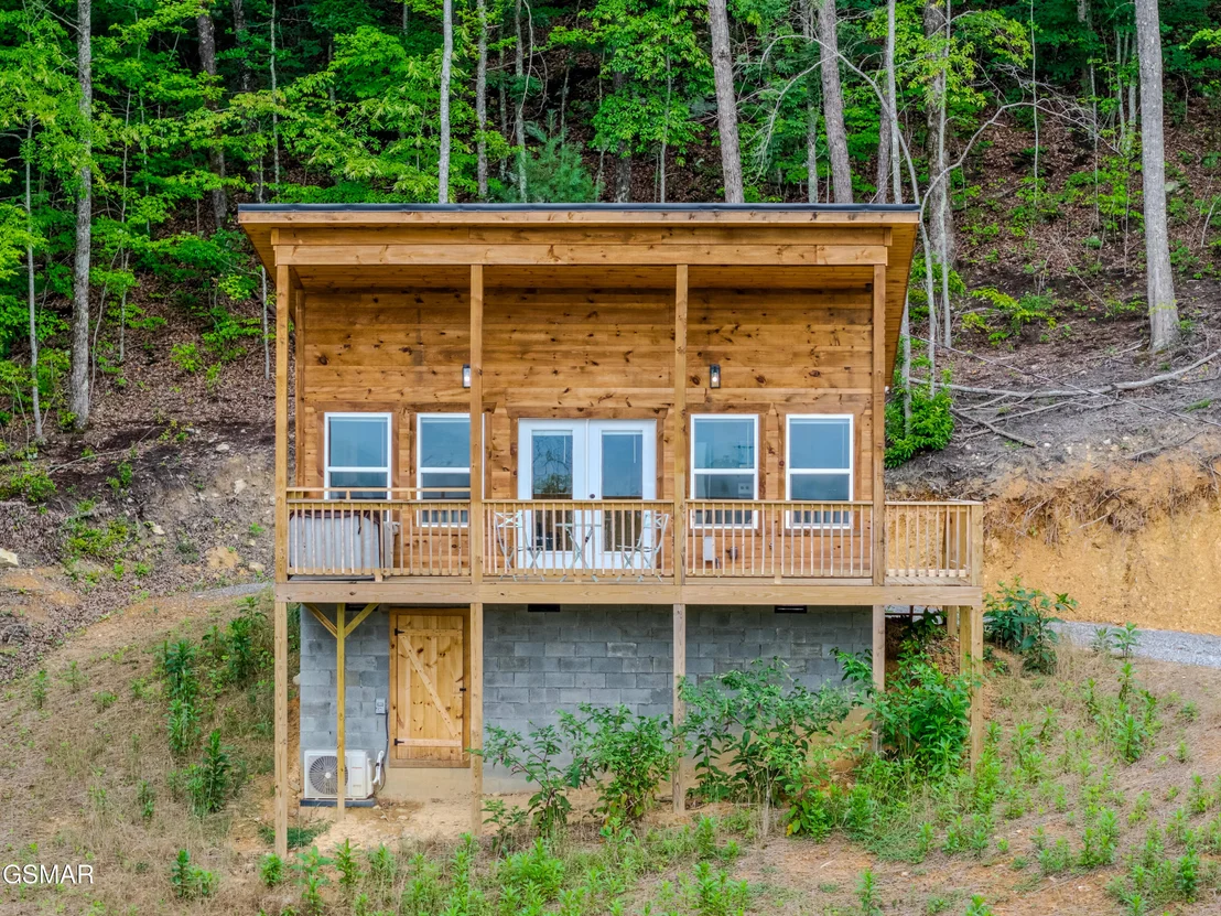 Photo of 2122&2128 Bluff Mountain Road