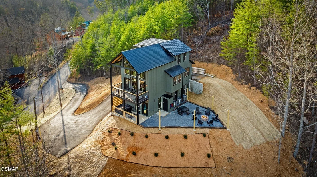 Photo of 1518 Bear Valley Road