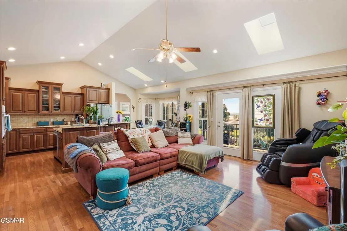 Photo of 849 Pinnacle Drive