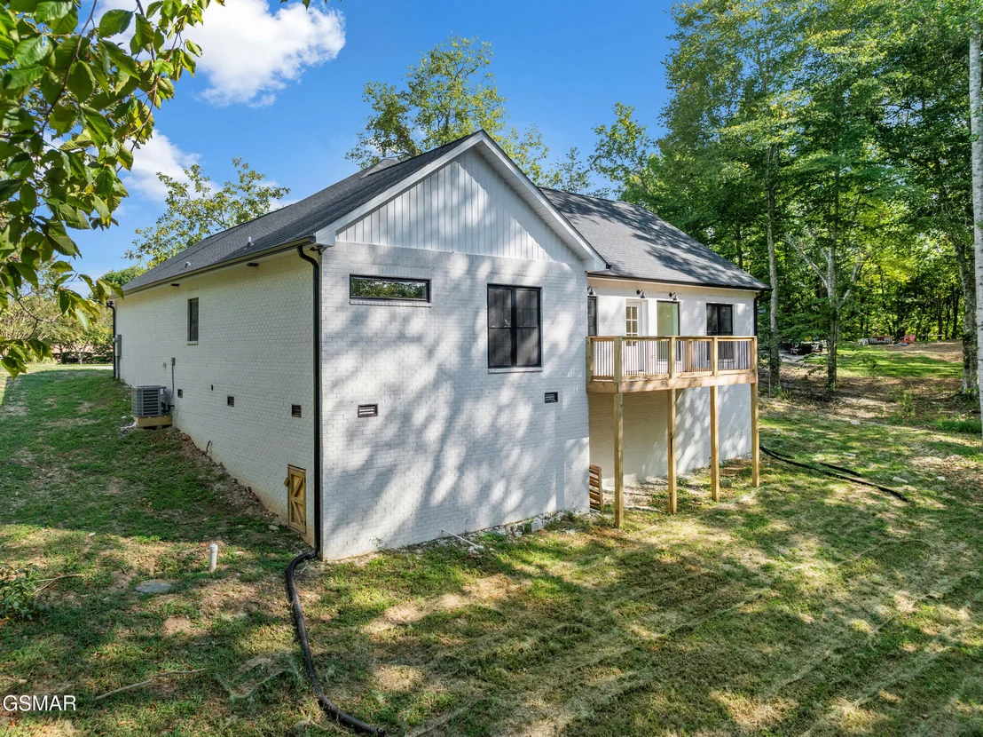 Photo of 1430 Beechtop Lane