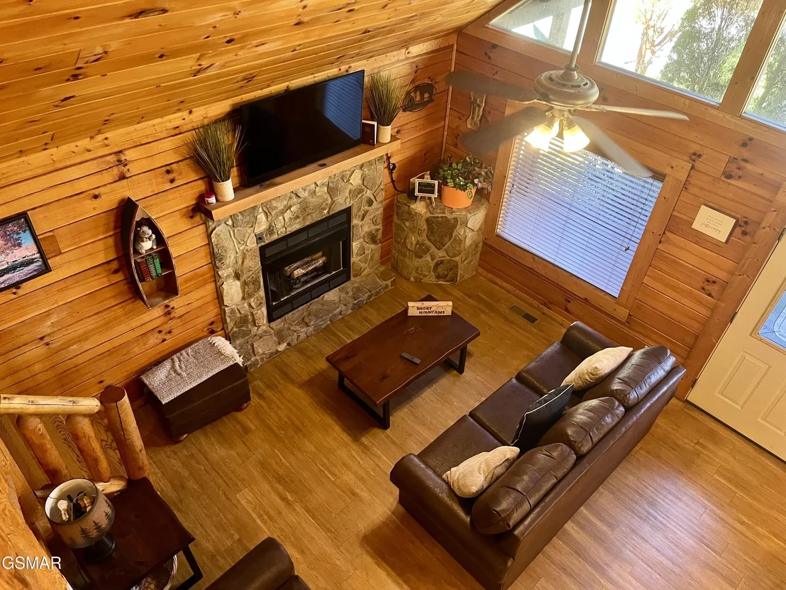 Photo of 1653 Little Cabin Loop