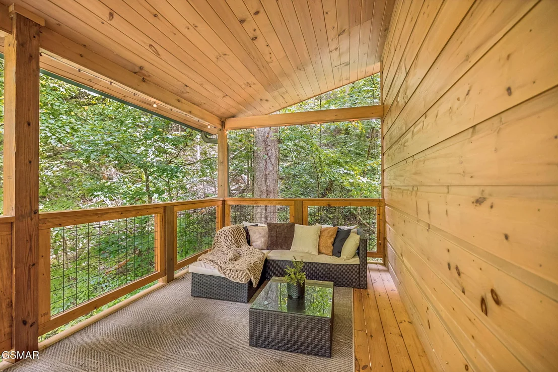 Photo of 1615 Bear Valley Road