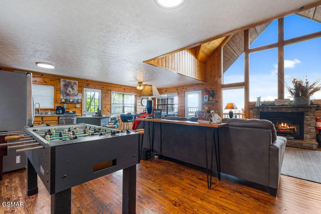 Photo of 1582 Bears Den Way