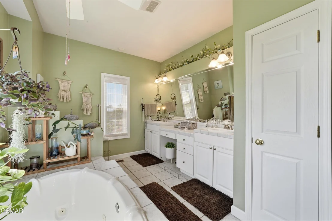 Photo of 849 Pinnacle Drive