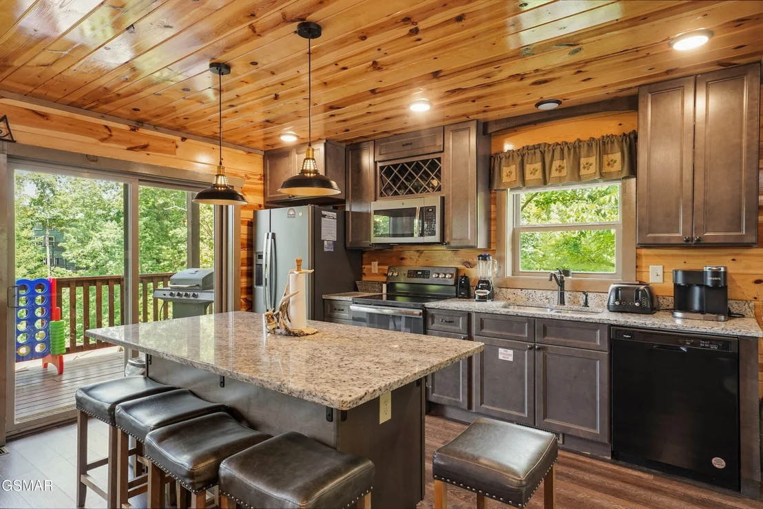 Photo of 452 Alpine Mountain Way