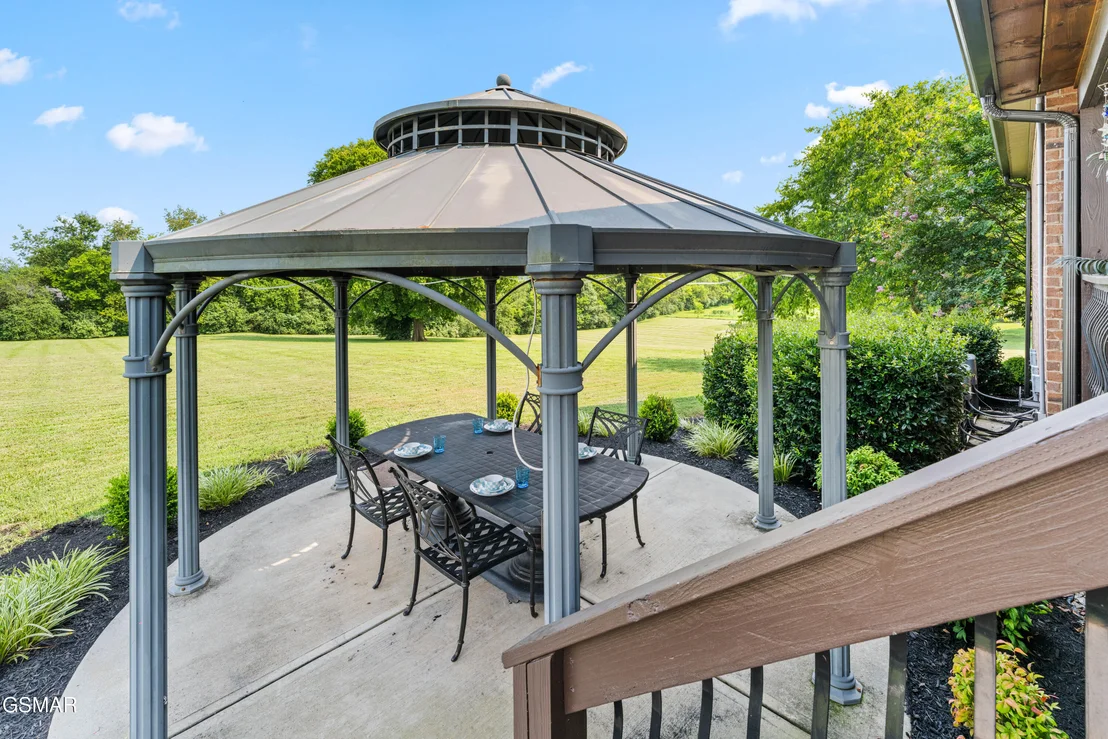 Photo of 2399 McCleary Road