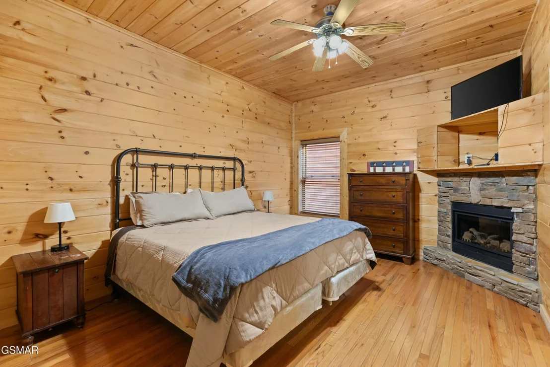 Photo of 950 Black Bear Cub Way