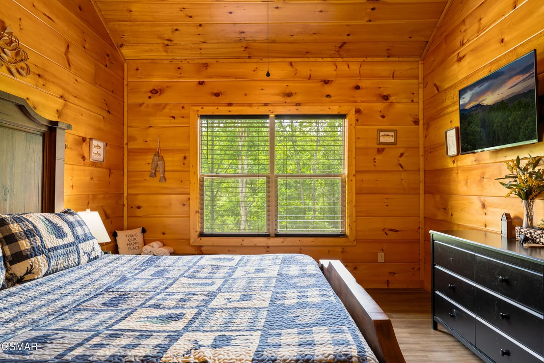 Photo of 1533 Bear Valley Road