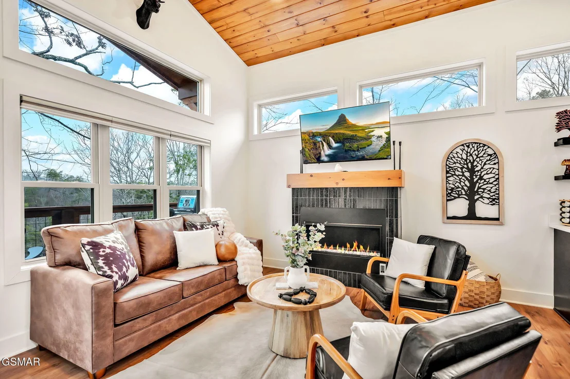 Photo of Unit UNIT3 at 2385 Forge Hideaway Loop
