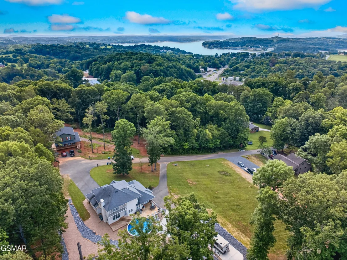 Photo of 917 Crickett Drive