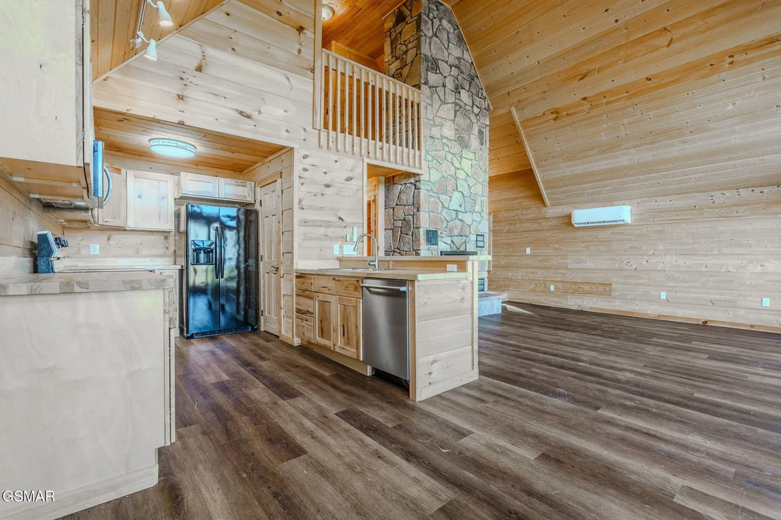Photo of 2821 Overholt Trail