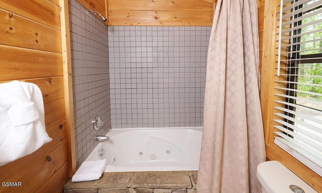 Photo of 623 Iron Mountain Road