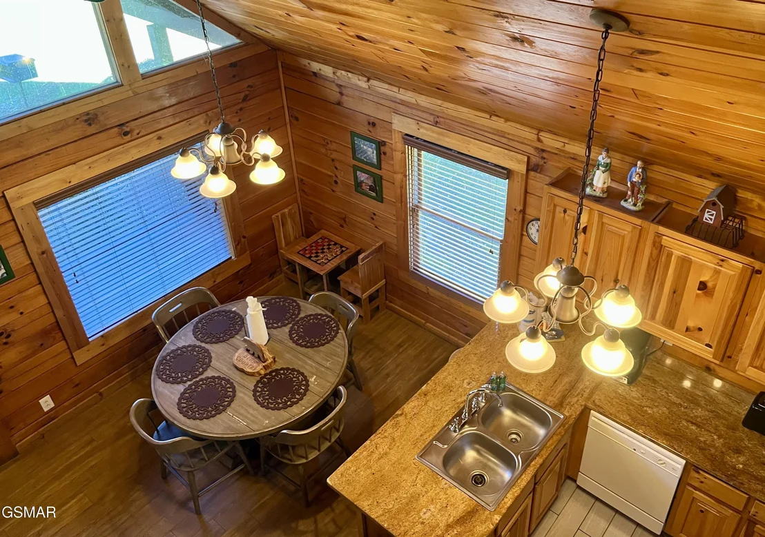 Photo of 1653 Little Cabin Loop