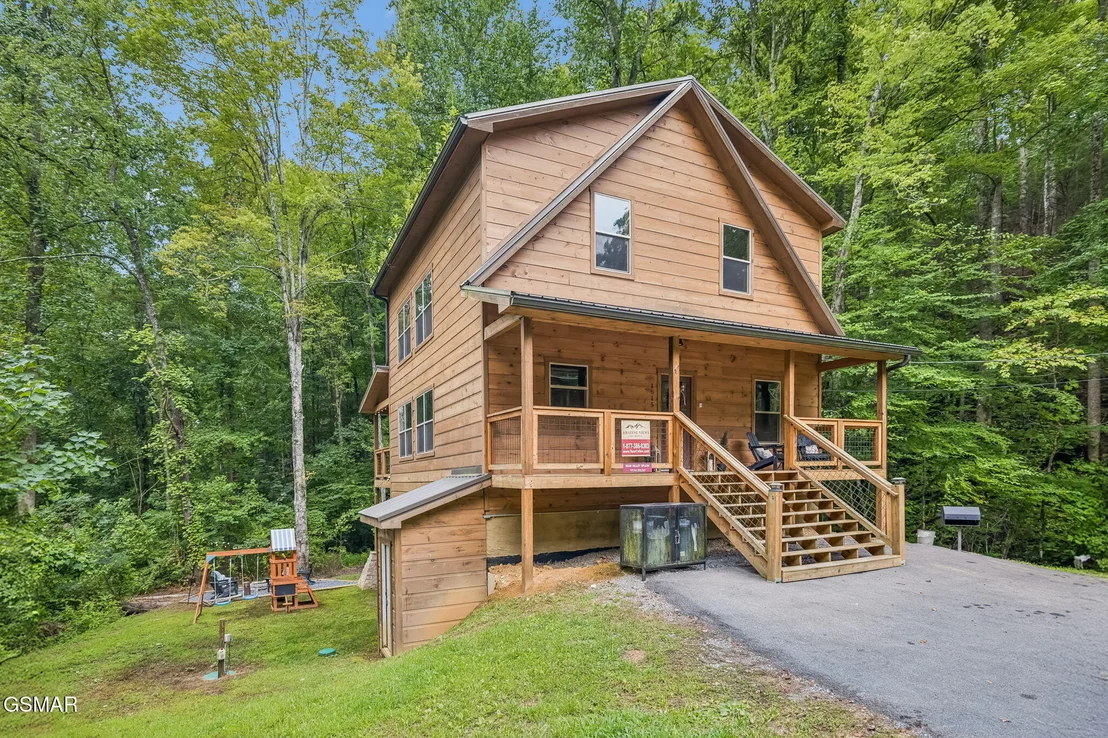 Photo of 1615 Bear Valley Road