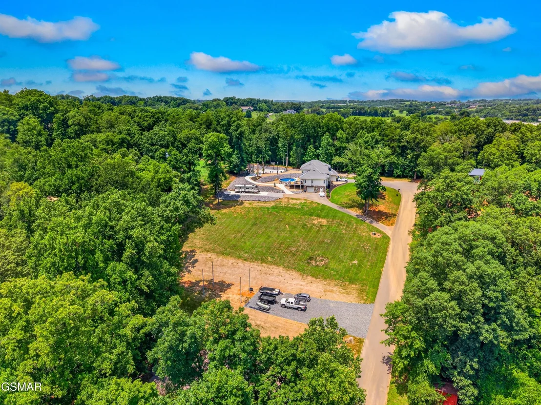 Photo of 917 Crickett Drive