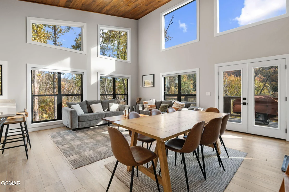 Photo of 2216 Headrick Lead