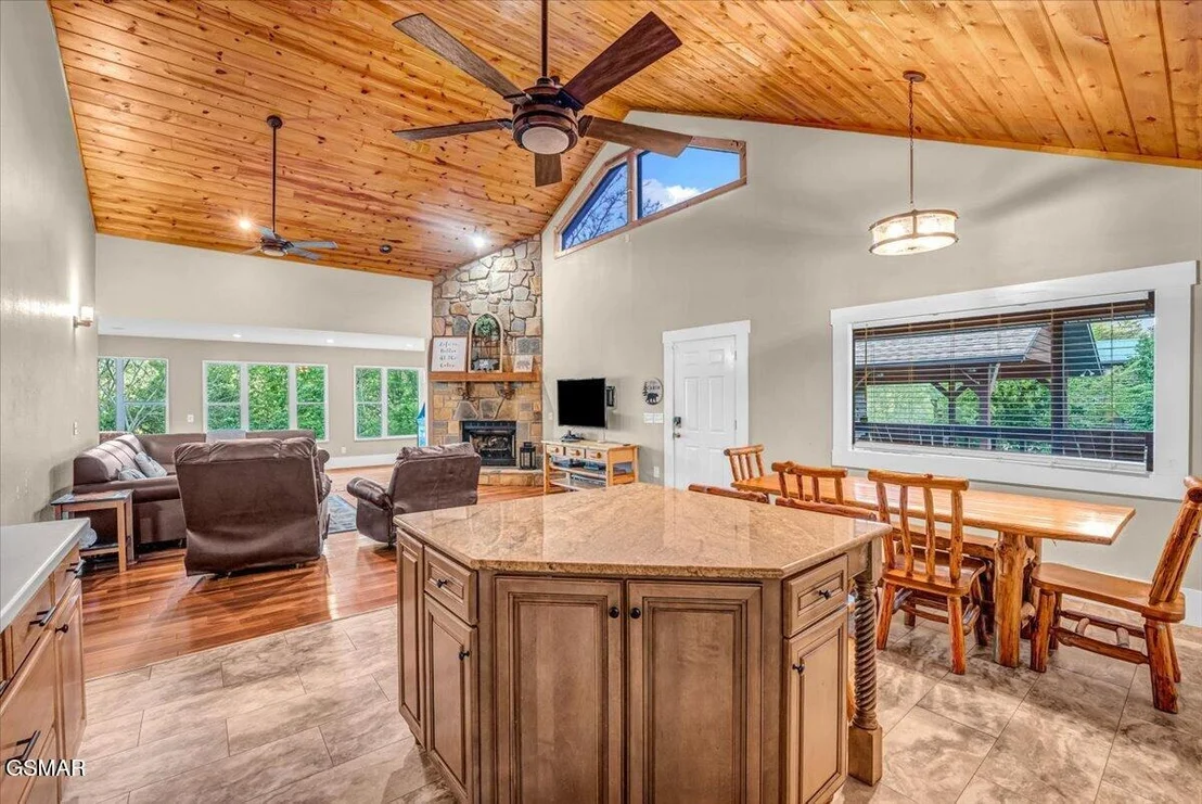 Photo of 1463 Red Cedar Lane