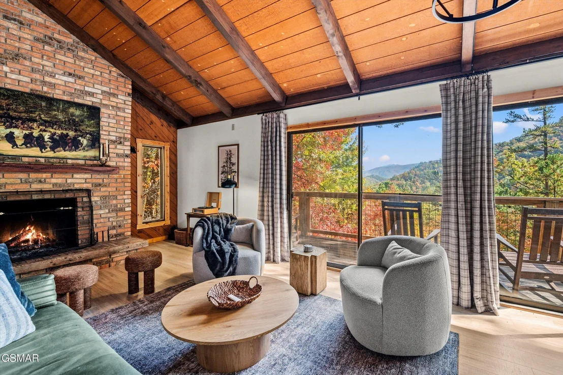 Photo of 2758 Overholt Trail