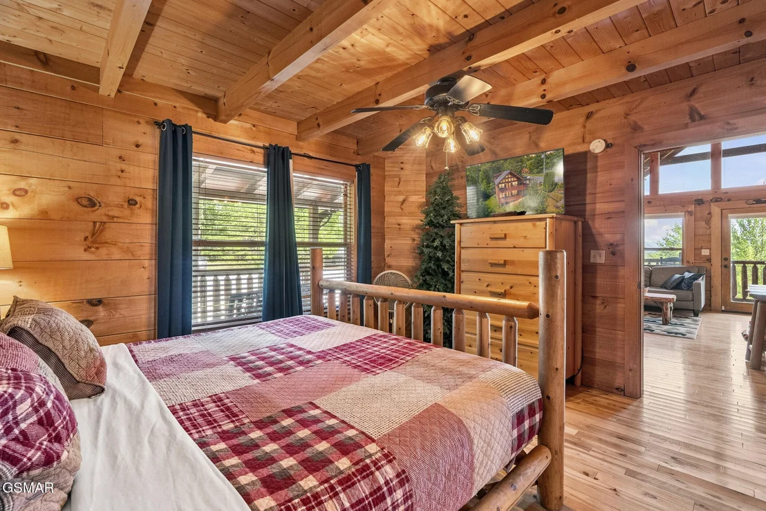 Photo of 1713 Bear View Road