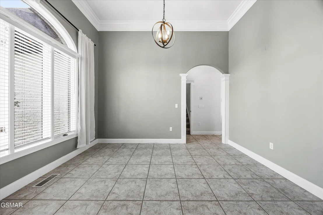 Photo of 339 Riverdale Drive