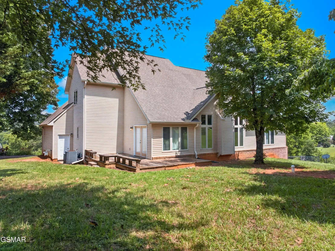 Photo of 219 Sullivan Pointe