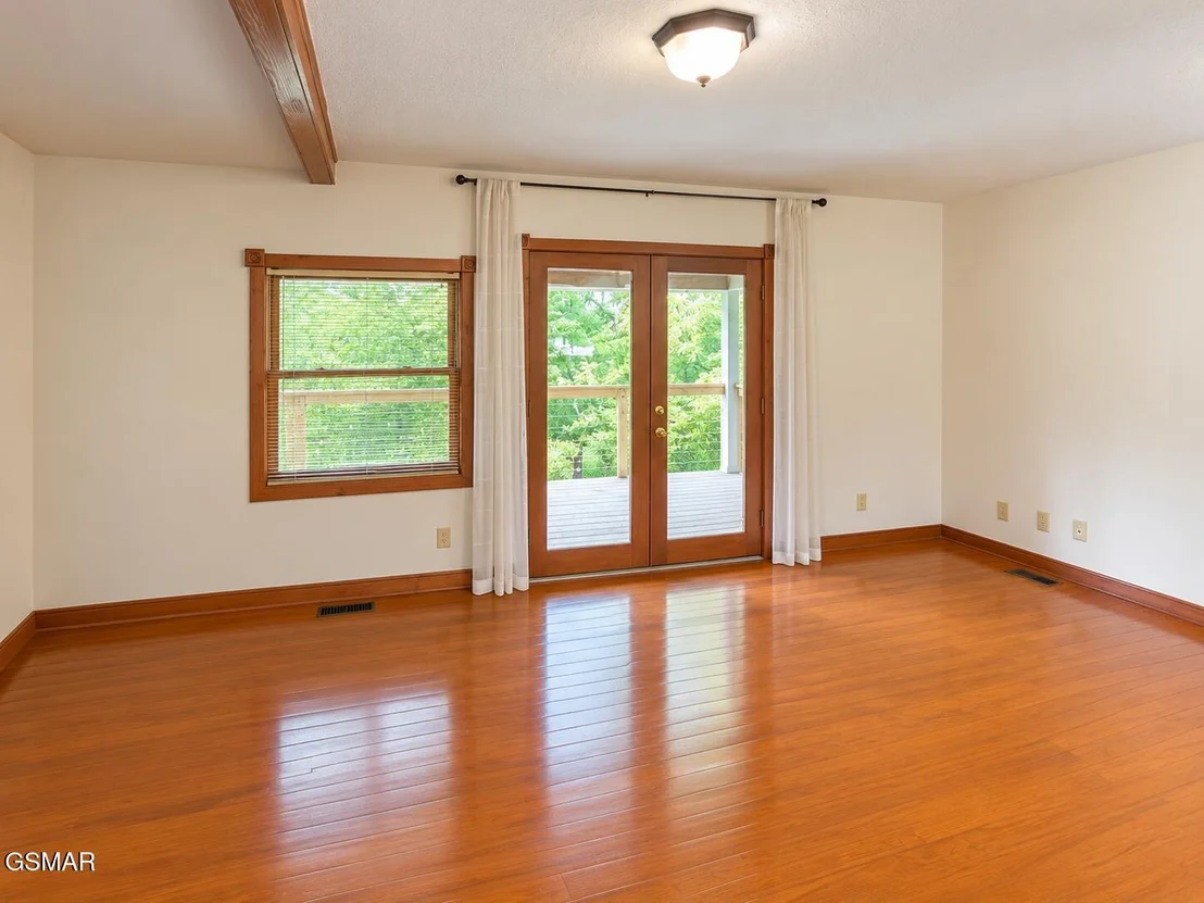 Photo of 1839 Jayell Road