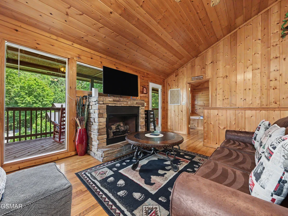 Photo of 1609 Pinewood Way