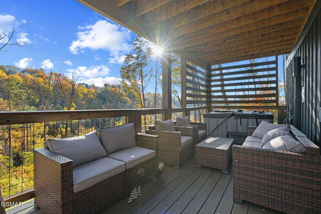 Photo of 2216 Headrick Lead