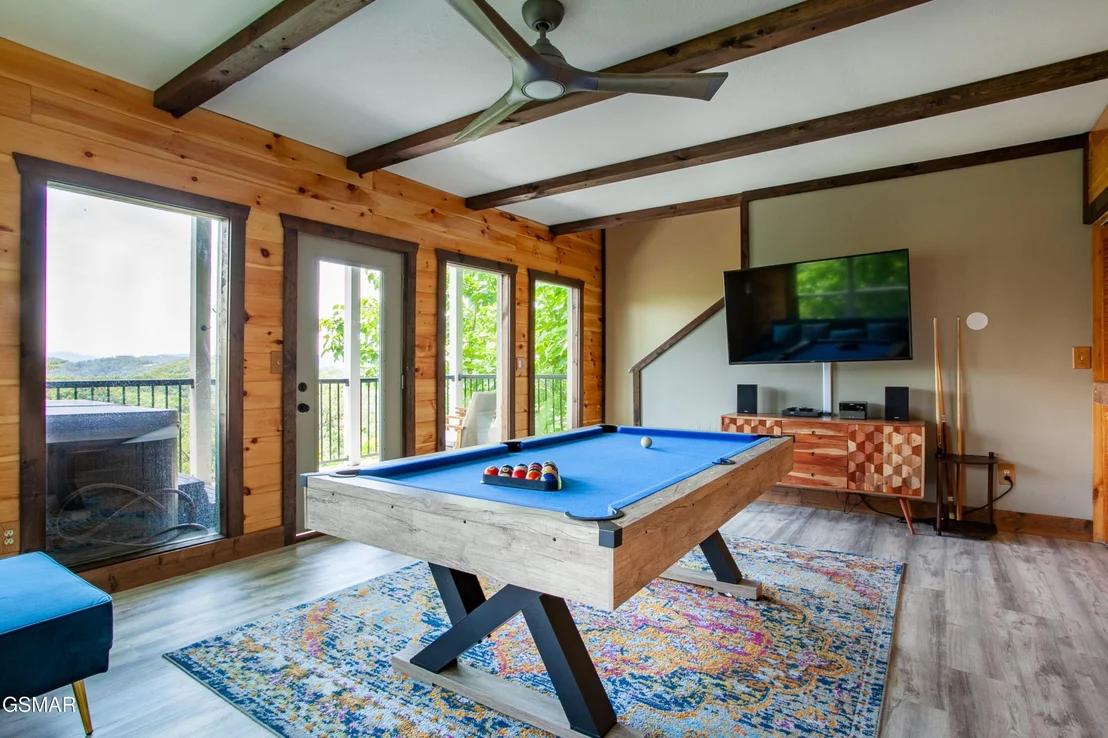 Photo of 920 Falcon View Way