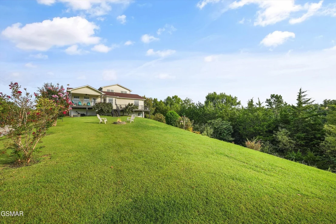 Photo of 2064 Kerr Road