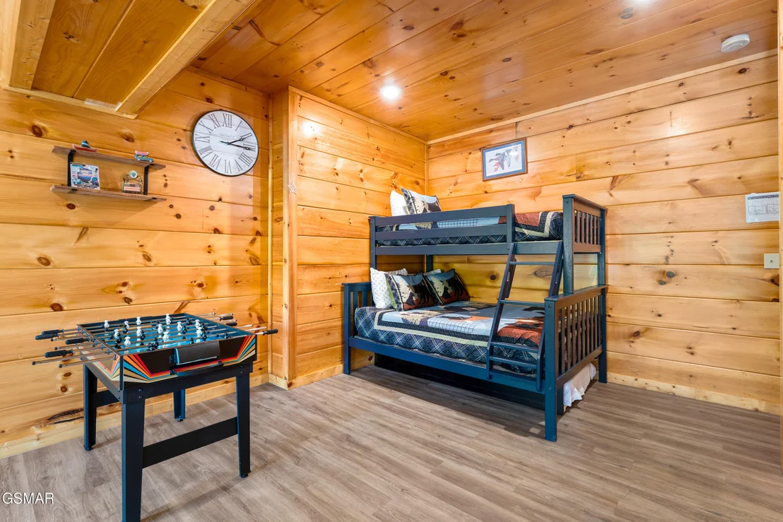 Photo of 1533 Bear Valley Road
