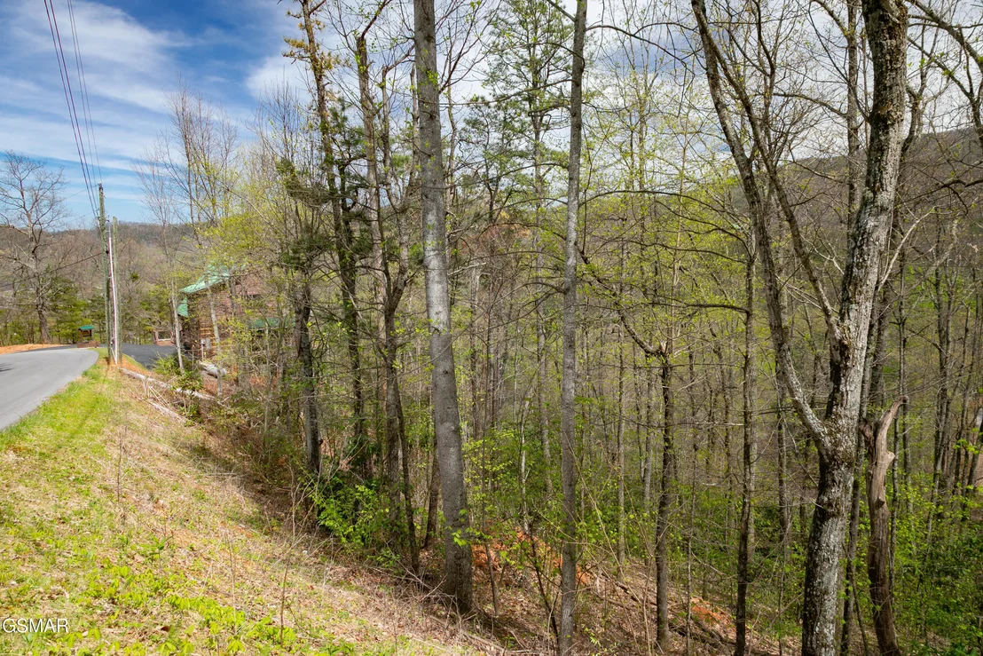 Photo of 3059 Perry Circle & Lot 11 Lane