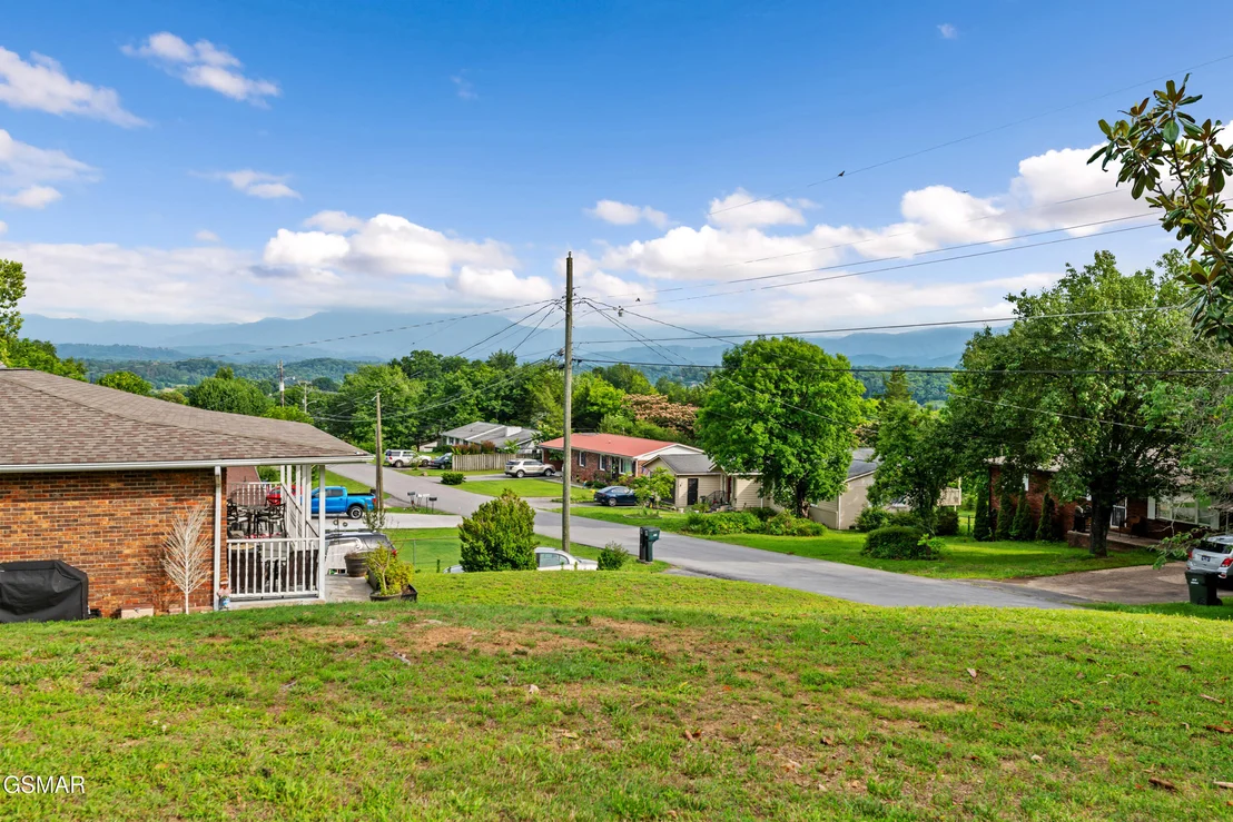 Photo of 1103 Mayors Drive