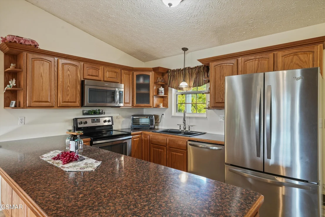 Photo of 2064 Kerr Road
